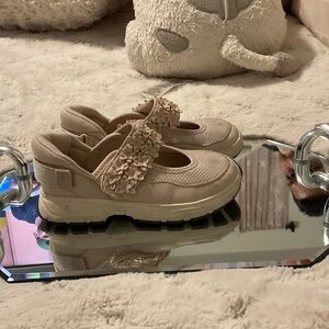 Kids Neutral Floral Strap Mary Jane Sneakers